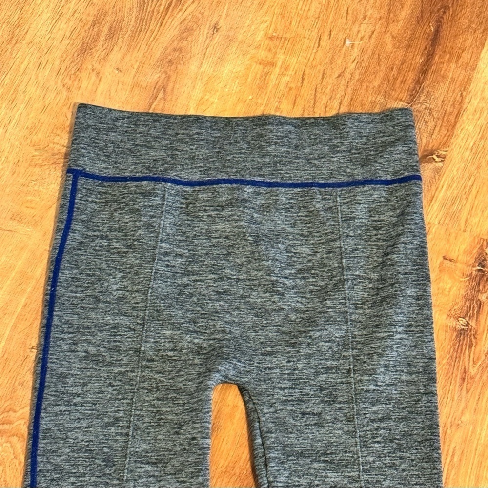 Grey Tights - Picture 3 of 10